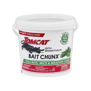 lot 3154 image: Tomcat with Bromethalin Bait Chunx Pail, Rat and Mice Control for Agricultural Use and Professional Applicators, 4.25 lbs.