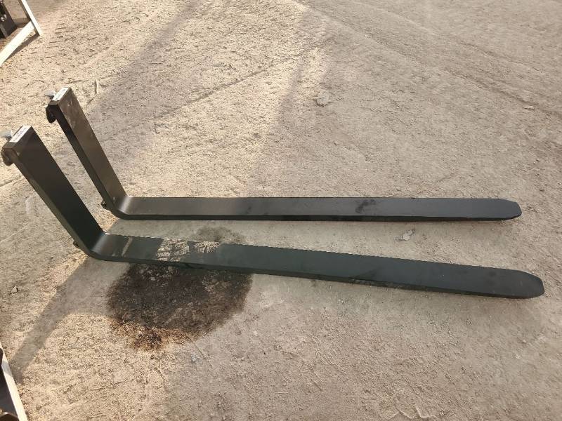 lot 2476 image: Unused 2024 Wolverine Pair of 1T Forklift Forks 60in Length