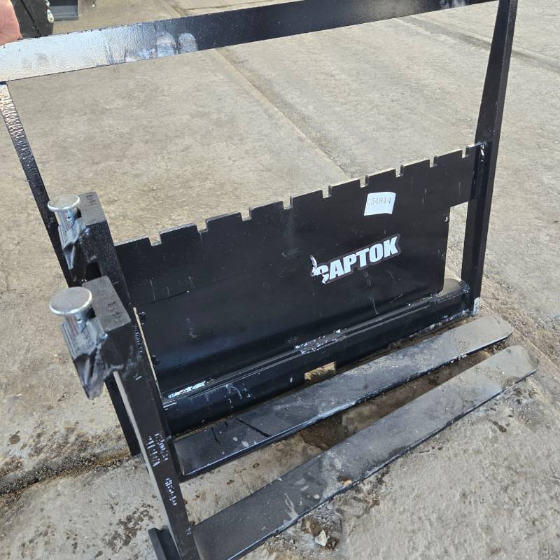 lot 7030 image: Unused MINI Skid Steer Pallet Forks&nbsp