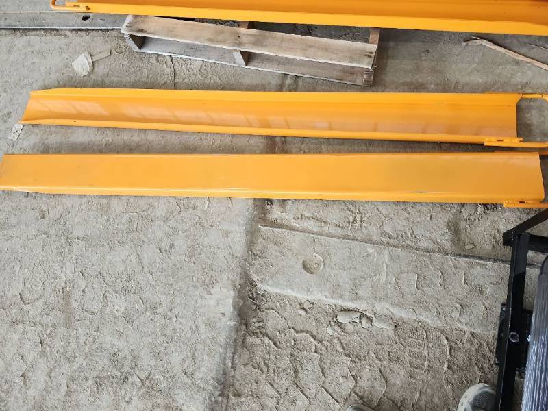 lot 2376 image: Wolverine Pallet Fork Extensions pair