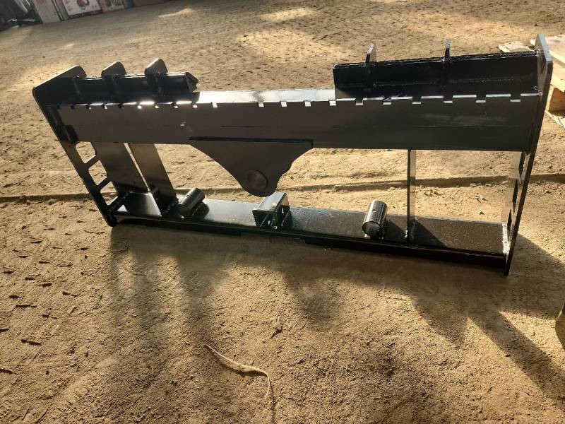 lot 2767 image: Unused Wolverine Pallet Fork Frame PFF1-13-45W