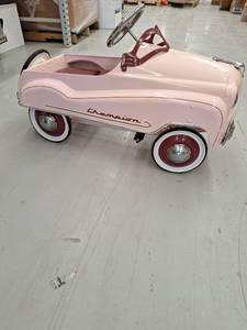 lot 303 image: 1950s Champion Pink Pedal Car