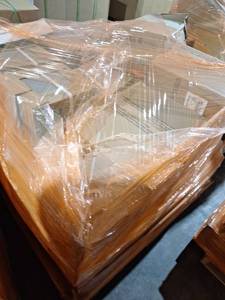 lot 31201 image: Pallet Of Miscellaneous Tile