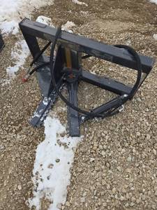 lot 8005 image: Landhonor Skid Steer Tree Puller  TP-13-08D