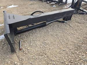lot 8023 image: Landhonor Skid Steer Log Splitter  LS-13-36D