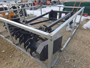 lot 8025 image: Landhonor Silage feeding machine