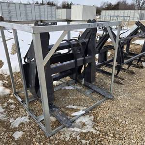 lot 8030 image: Landhonor Skid Steer Log Grapple  LG-13-33D