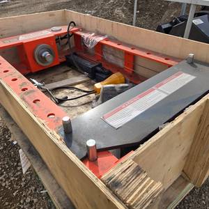 lot 8032 image: Landhonor 75 Ton Hydraulic Press  LHR-SP75