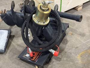 lot 8107 image: Landhonor Mini Skid Auger Drive  MAD-73-05C