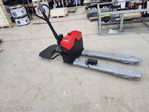 lot 9959 image: SDLANCH Electric Pallet Jack  Model SDLEPT