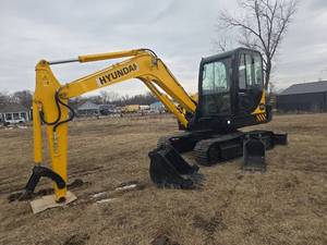 lot 30 image: Hyundai Rolex R60-7 Mini Excavator