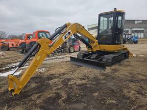 lot 32 image: CAT 304D Mini Excavator