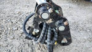 lot 164 image: Mini Excavator Hydraulic Quick Coupler