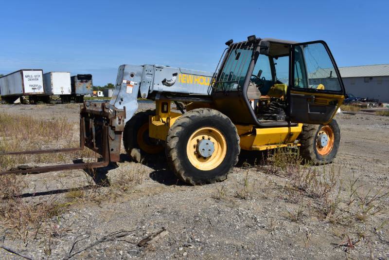lot 1243 image: 1999 New Holland 840 Telehandler All Terrain Forklift