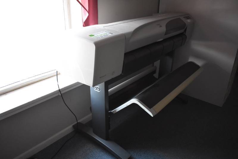 lot 1257 image: HP Design Jet 500 Ink Printer