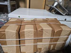 lot 18443 image: Monarch Paper Grocery Bags Bundle