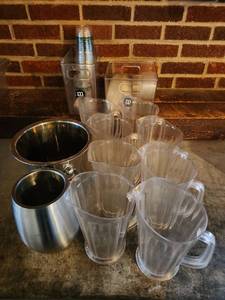 lot 18470 image: Mixing Pitcher and Bottle Chillers