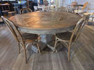 lot 19033 image: Round Table Dining Set with (4) Cane Chairs