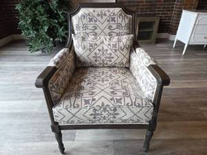 lot 19065 image: St. James Club Chair