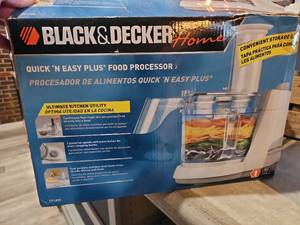 lot 19082 image: Black &amp Decker Quick N Easy Plus Food Processor  Model FP1450