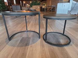 lot 19090 image: Modern Round Nesting Side Tables