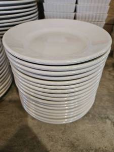 lot 19110 image: White Restaurant Dinner Plates - Set of 17
