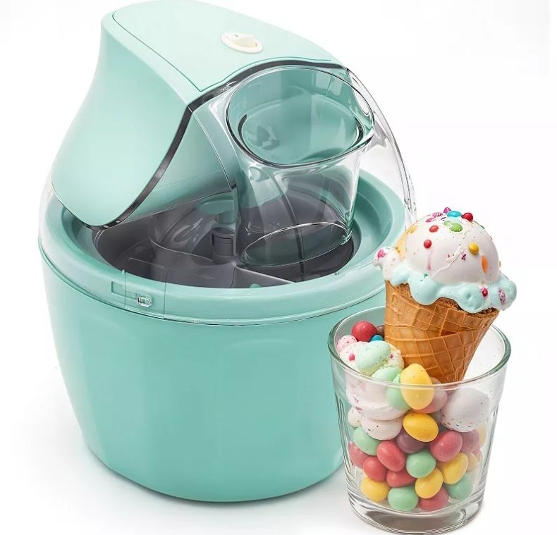 lot 14014 image: Americana Collection 1.5QT Electric Ice Cream Maker EIM-1432M
