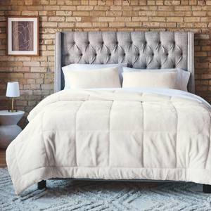 lot 23290 image: FullQueen Box Stitch Faux Fur Comforter and Sham Set Ivory - Threshold - Retail $50