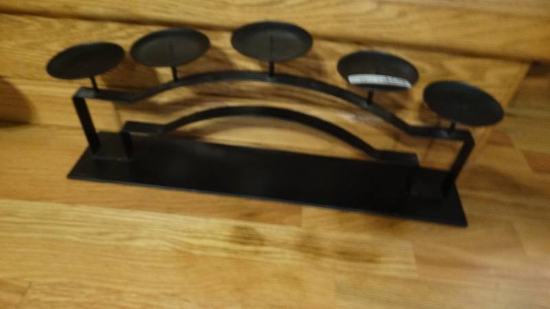 lot 1736 image: Lot of 3 candle holders.