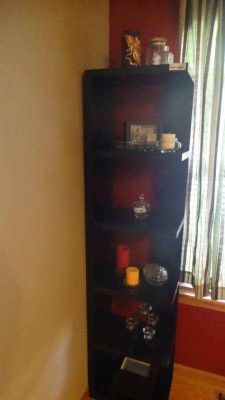 lot 1737 image: Very nice tall corner shelfs, contents not included.