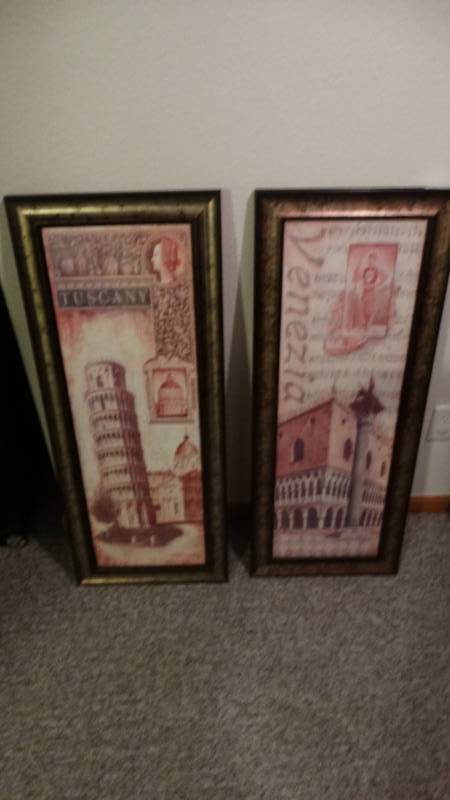 lot 1774 image: 2 Wall pictures.