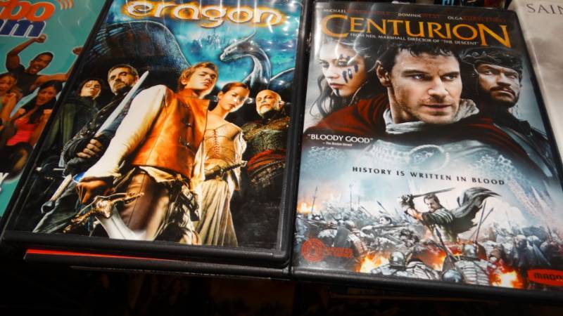 lot 1805 image: Assorted 30 DVDS.