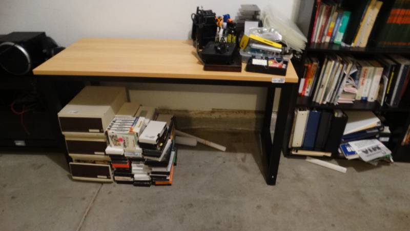 lot 1824 image: Table, contents not included.