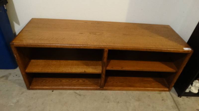 lot 1825 image: Wooden Tv stand, contets not included.