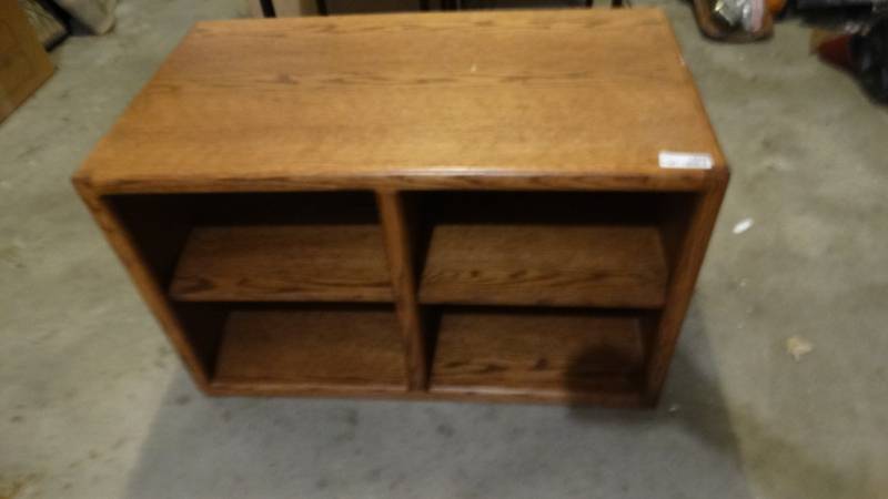 lot 1828 image: Small Wooden tv stand, contents not included.