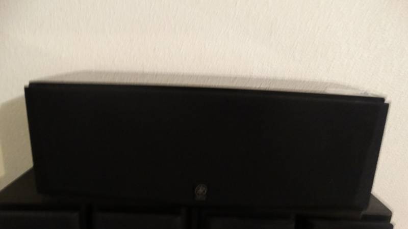 lot 1846 image: Yamaha speaker.