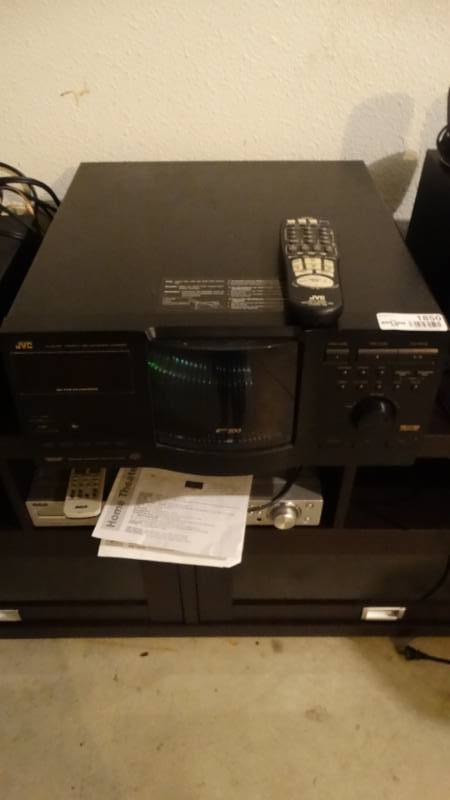 lot 1850 image: JVC 200 disk holder, enhanced compulink control system.