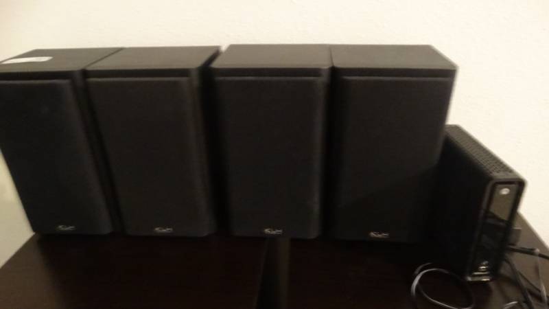 lot 1853 image: 4 KLH speakers.