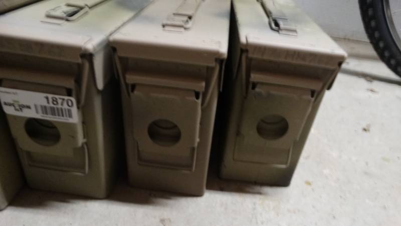 lot 1870 image: 3 Small ammo boxes.