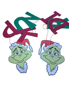 lot 31009 image: Pre Strung Grinch Banner Party Decorations