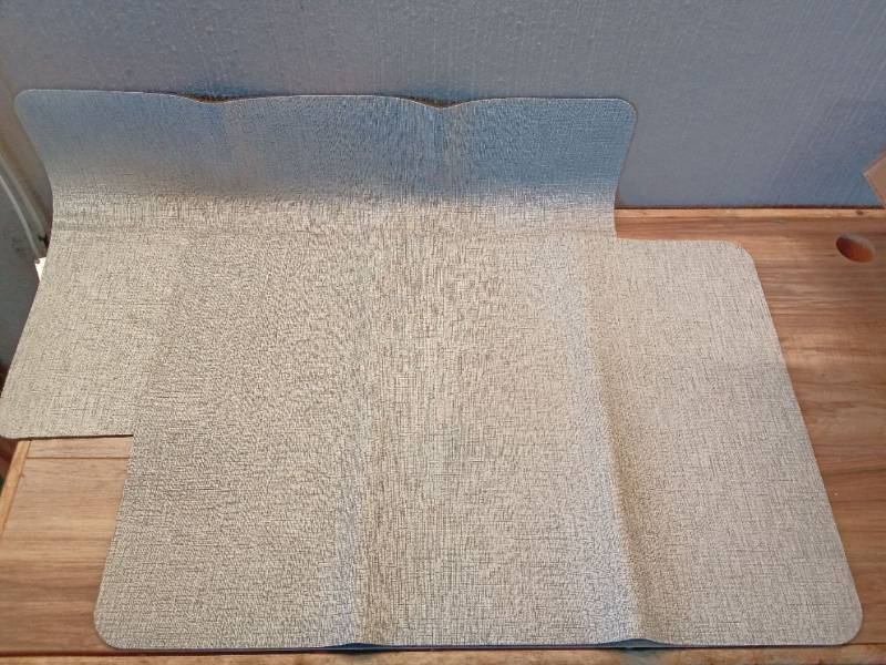 lot 6525 image: Mid-Century Textured Placemats set of 4