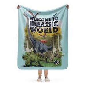 lot 20044 image: Jurassic World Sherpa Throw 117x152cm