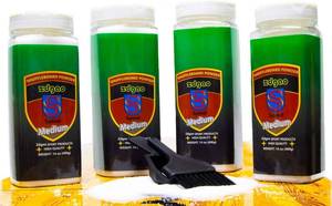 lot 7205 image: YDDS Shuffleboard Wax - Shuffleboard Sand 4 Pack with Mini Brush and Dustpan Set (4 x 14oz)