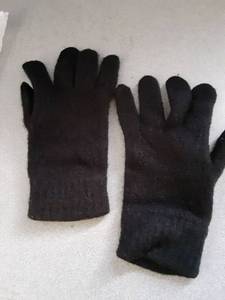 lot 44699 image: Womens Gloves - Retail $0