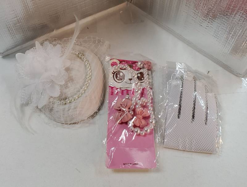 lot 14379 image: White Tea Party Accessories Set Tea Party Gloves Hats Necklace Bracelet Earrings (White) - Retail $14