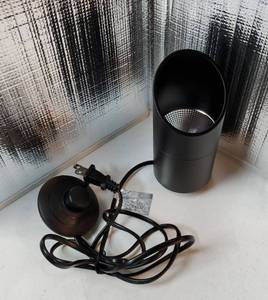 lot 24664 image: High Accent Uplight 7W LED Barrel Type Spotlight Decorative Light, OnOff Foot Pedal Switch Cord. Warm White.