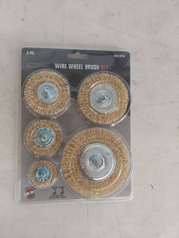 lot 5003 image: 5-Piece Wire Wheel Brush Set