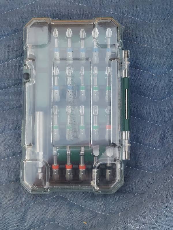 lot 5033 image: Master Force Screwdriver Bit Set - 20 Piece W Magnetic Bit Holder