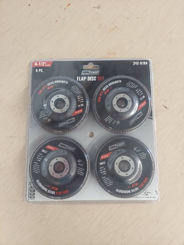 lot 5044 image: 8 Pc 4-12in Flap Disc Set