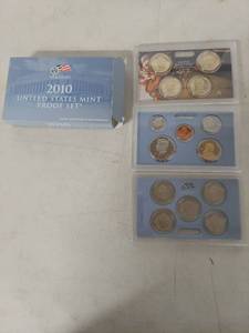 lot 3358 image: 2010 United States Mint Proof Set with Presidential Dollars